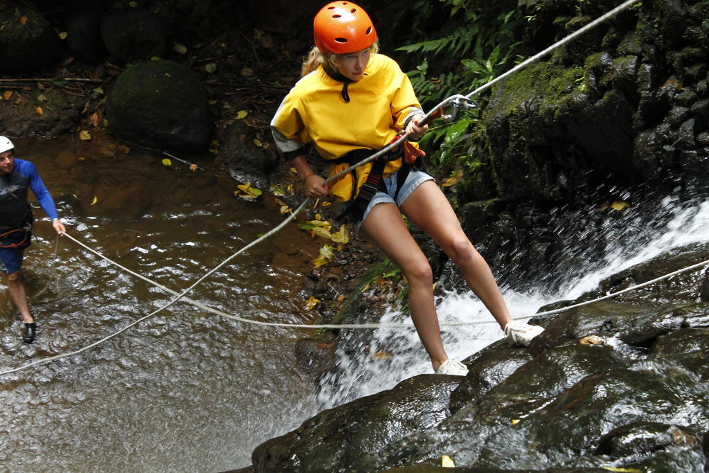 Spanish By The River - Turrialba Buitenkant foto